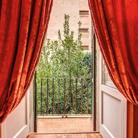 Huge Elegant Flat In Vatican Area 아파트