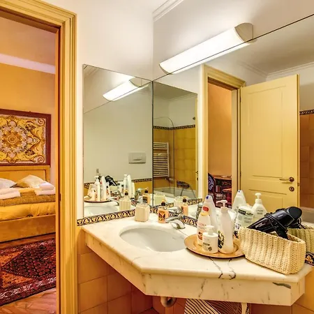 Lägenhet Huge Elegant Flat In Vatican Area Rom