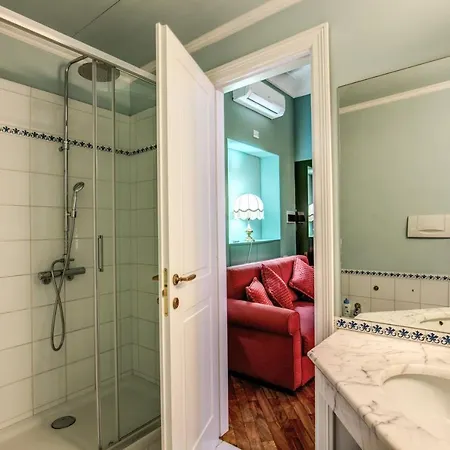 Huge Elegant Flat In Vatican Area